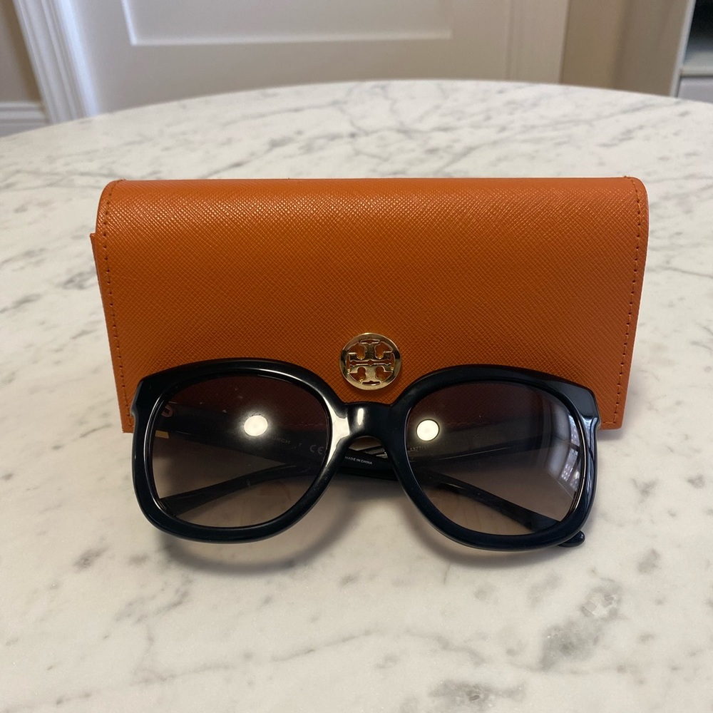 Tory Burch Black T Modern cat-eye sunglasses